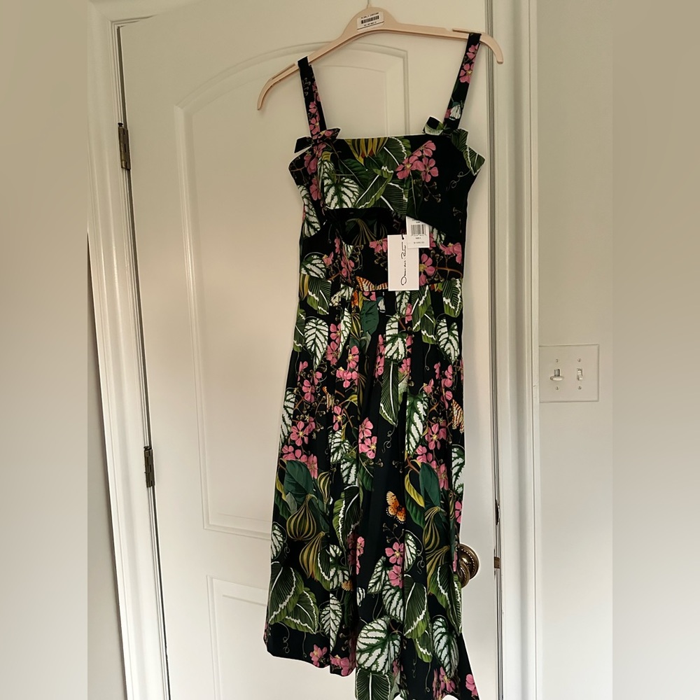 Oscar de la Renta - Picture 2 of 5